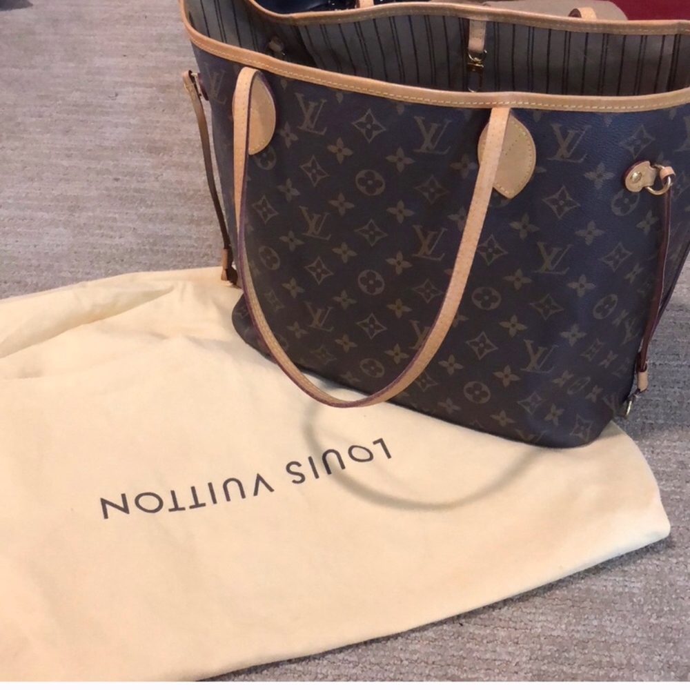AUTHENTIC, Louis Vuitton TOTE